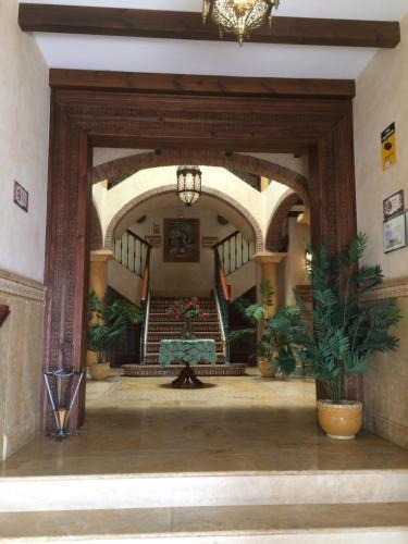 Apartamentos Turisticos Casa De La Borrega エステポナ エクステリア 写真