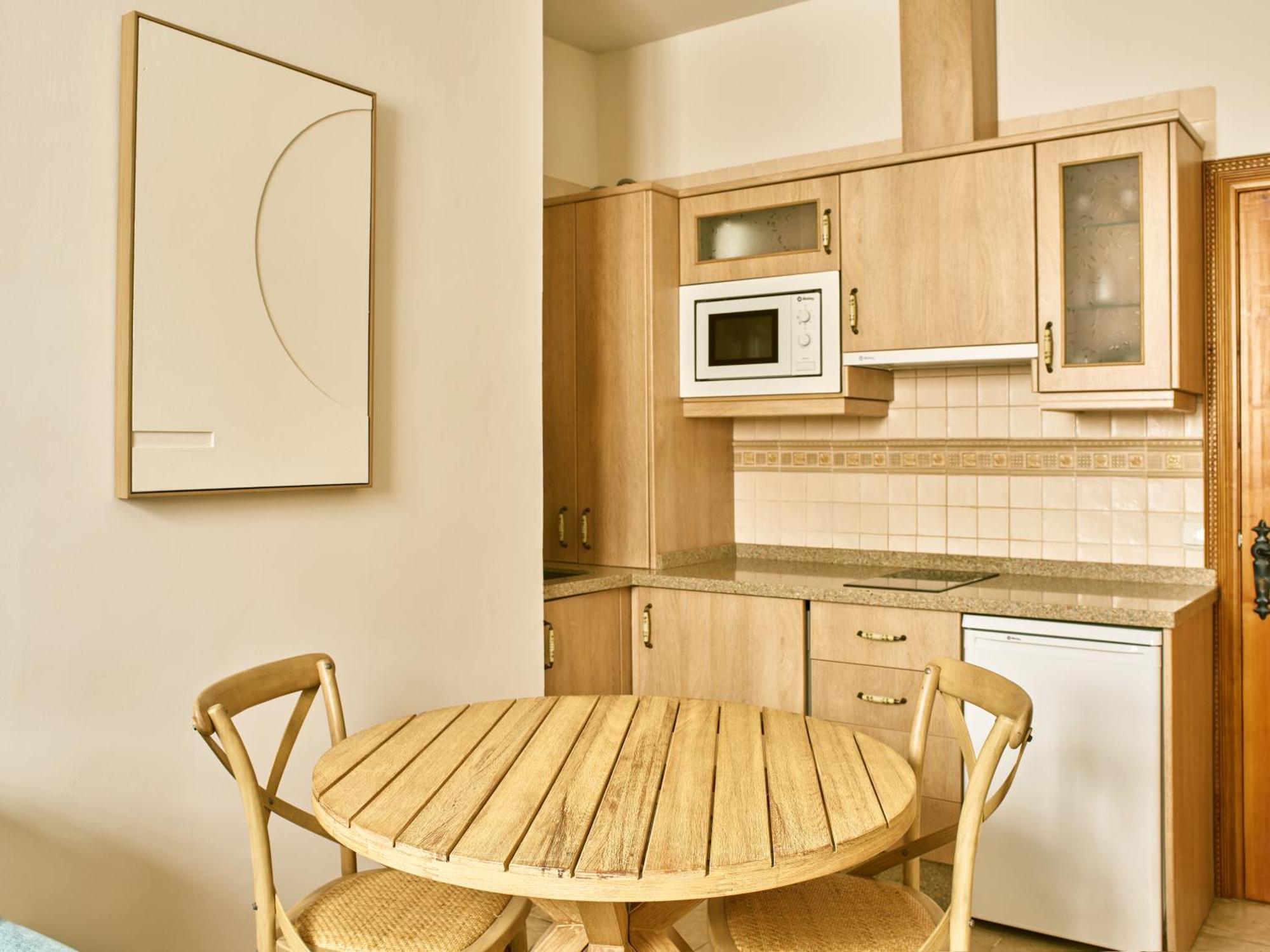 Apartamentos Turisticos Casa De La Borrega エステポナ エクステリア 写真